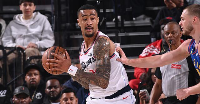 开云电子-快船官方：今日主场迎战国王 约翰-科林斯时隔七场迎来复出