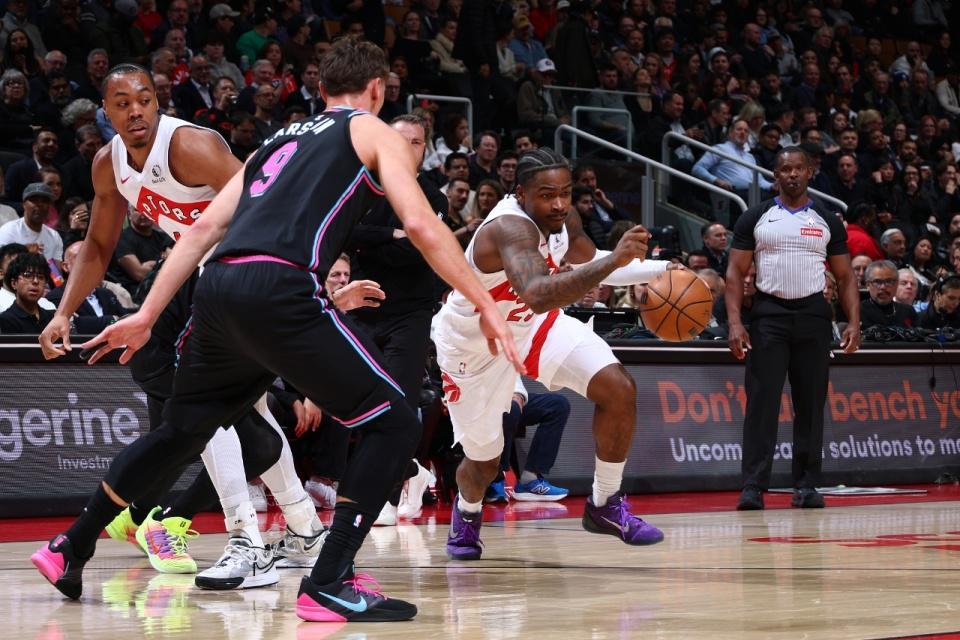 开云登录入口地址-锁定连4年打附加赛！热火遭猛龙三杀 巴恩斯25+8+5热巴13中2